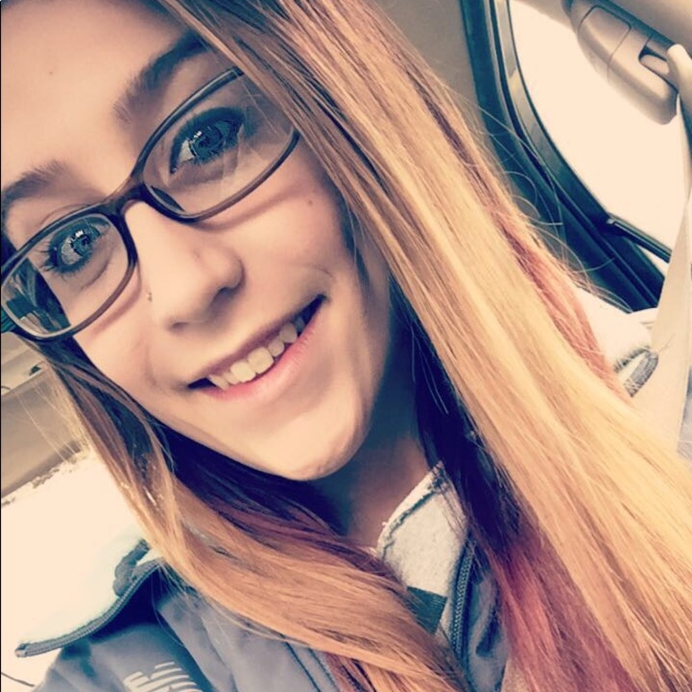 Meet your Posher, Michala